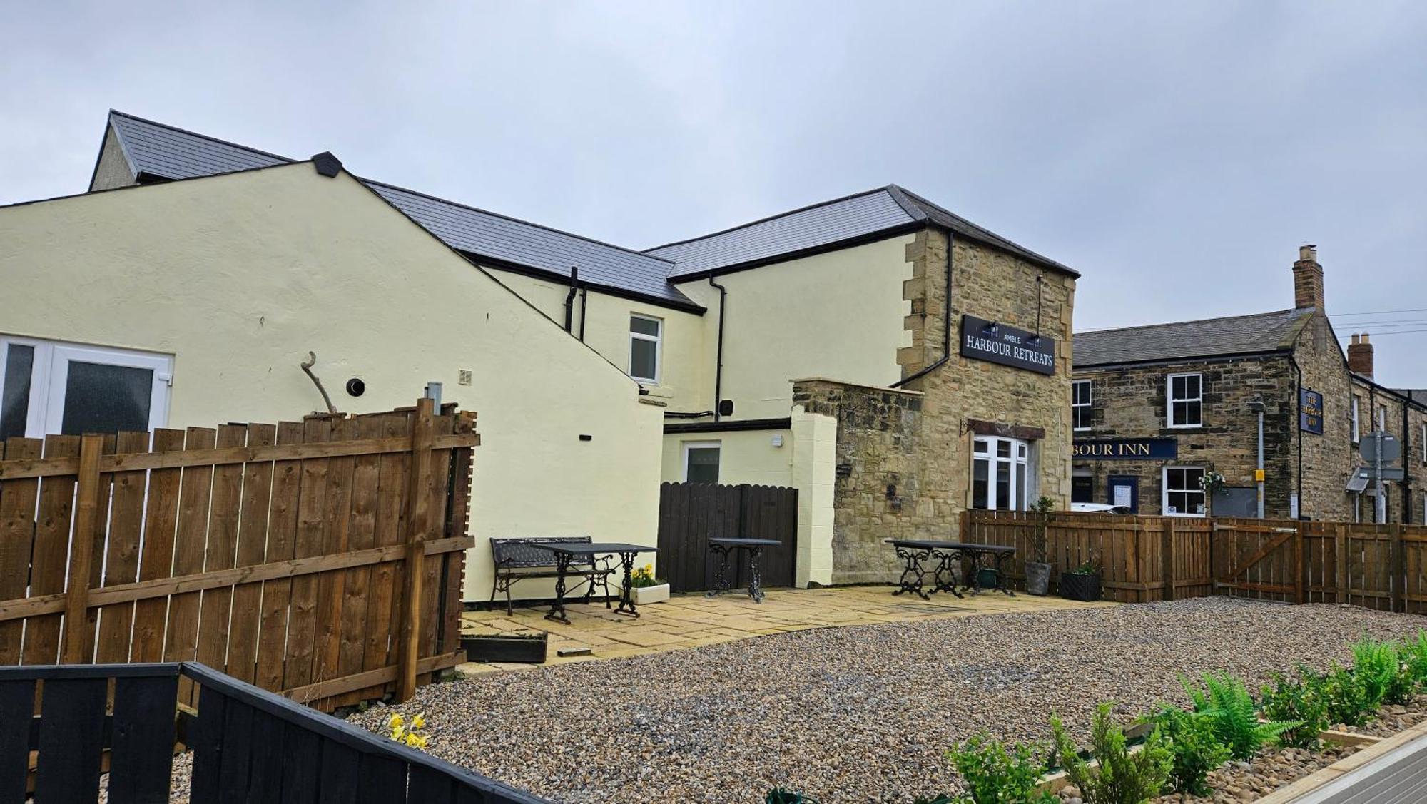 Amble Harbour Retreats Hotel Екстериор снимка