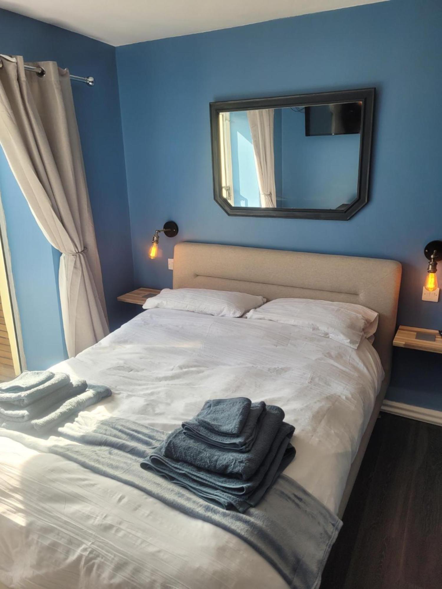 Amble Harbour Retreats Hotel Екстериор снимка