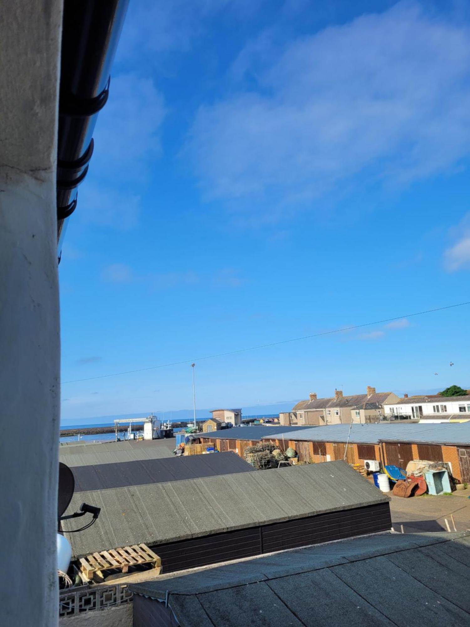 Amble Harbour Retreats Hotel Стая снимка