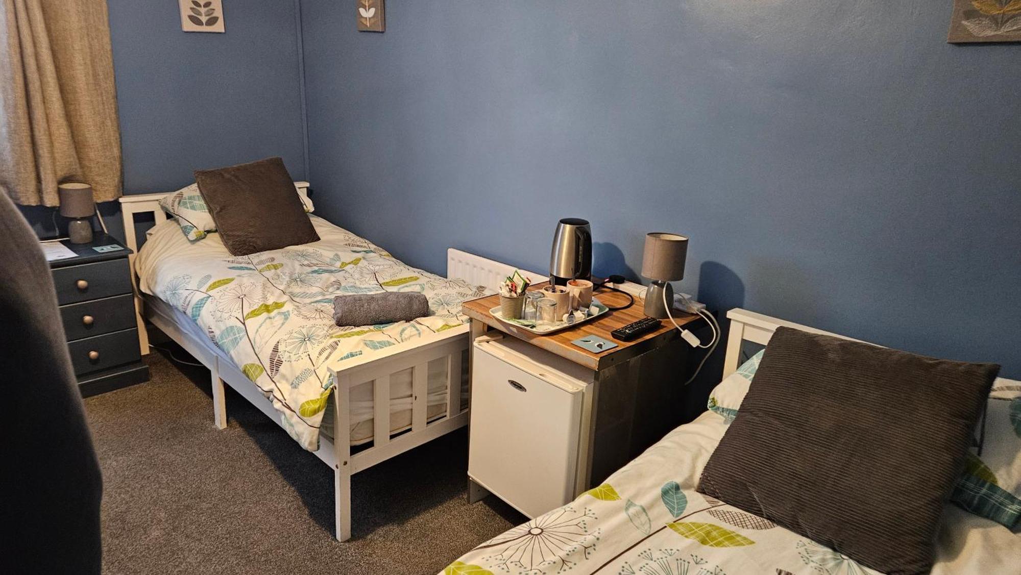 Amble Harbour Retreats Hotel Стая снимка
